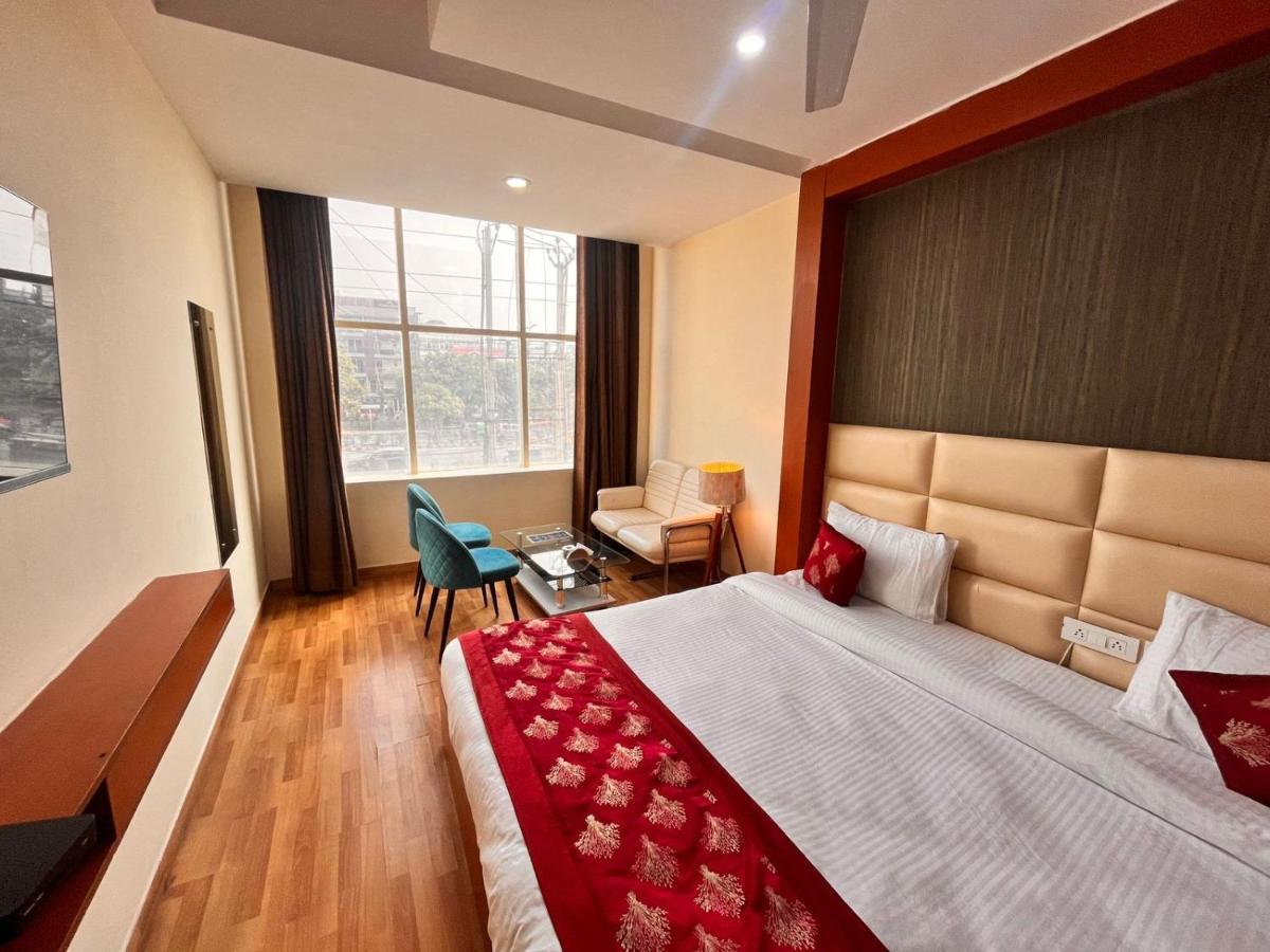 מלון Oyster Pearl I Near Medanta Hospital I Sec-39 I גורגאון מראה חיצוני תמונה