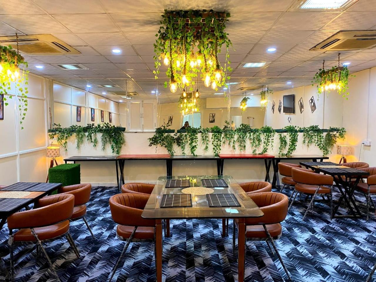 מלון Oyster Pearl I Near Medanta Hospital I Sec-39 I גורגאון מראה חיצוני תמונה