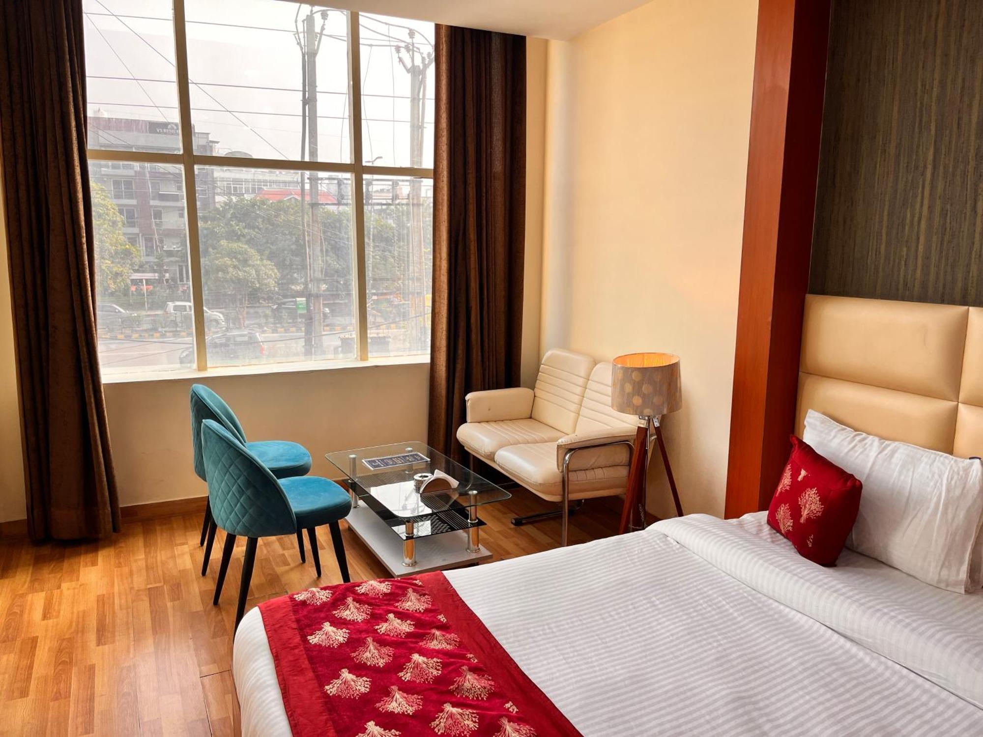 מלון Oyster Pearl I Near Medanta Hospital I Sec-39 I גורגאון מראה חיצוני תמונה